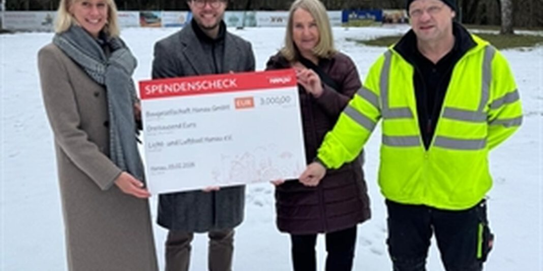 Baugesellschaft Hanau unterstützt barrierefreie Toilette im Licht und Luftbad mit 3.000 Euro