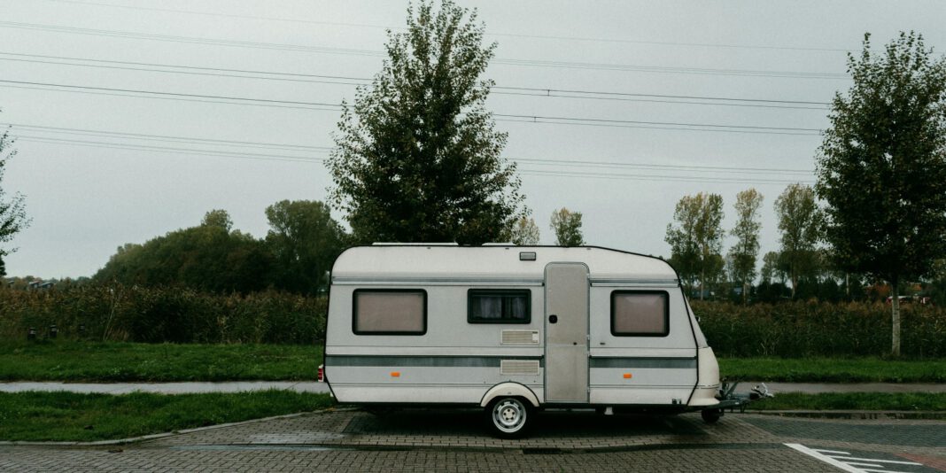 Dreieich stellt in Götzenhain drei Wohnwagen als Kälteunterkunft bereit