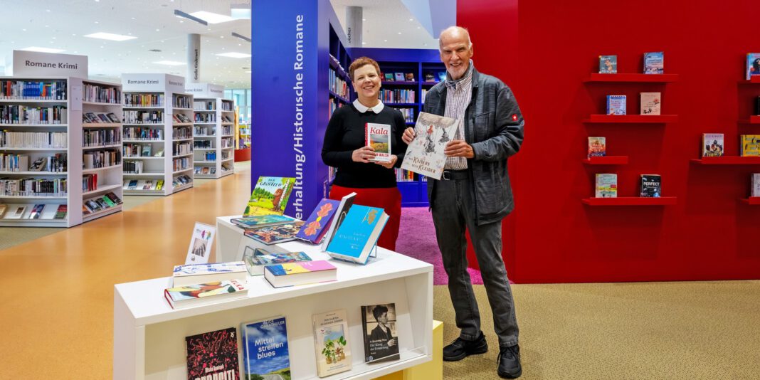 Geburtstagsgutscheine ermöglichen 20 neue Bücher für Hanauer Stadtbibliothek