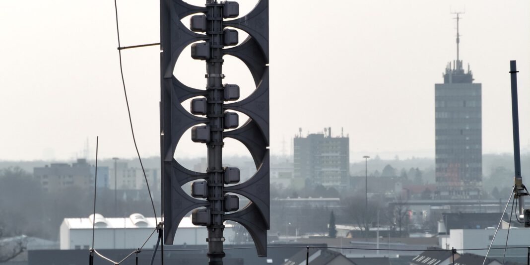 Hanau beteiligt sich am hessenweiten Warntag: Sirenenprobe und Warnapps werden getestet