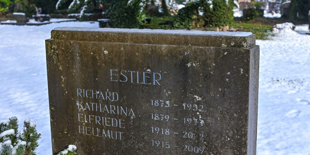 Hanau erklärt die Grabstätte von Richard Estler zum Ehrengrab und übernimmt Pflege