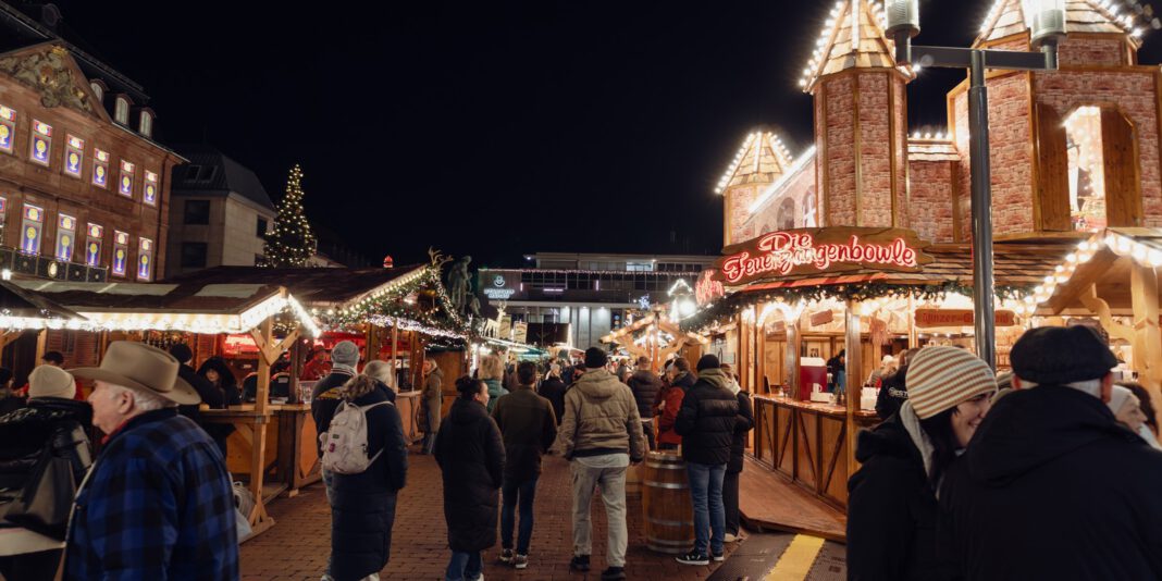 Hanau lädt zum Adventswochenende mit Grinch, Wintergold Markt und vielfältigen Stadtteilveranstaltungen Hanau lädt zum Adventswochenende mit Grinch, Wintergold Markt und vielfältigen Stadtteilveranstaltungen