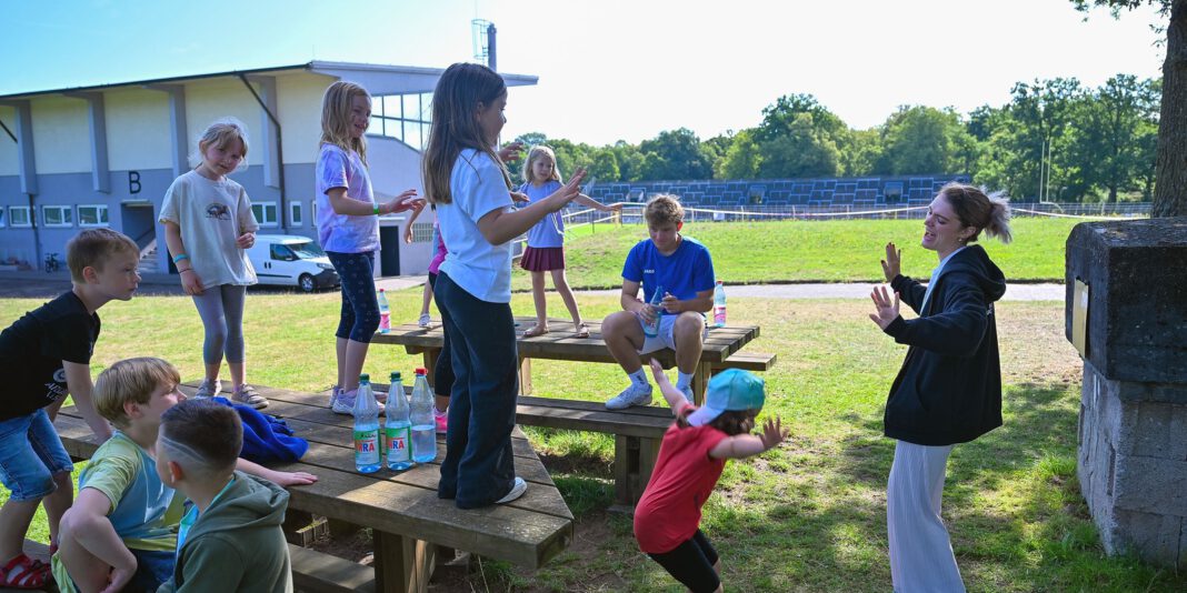 Hanau stellt Ferienspiele 2026 unter das Motto Safari im Großstadtdschungel: Anmeldung ab 9. März