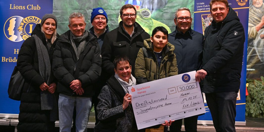 Hanauer Adventskalender sammelt 30.000 Euro für Kinder- und Jugendprojekte