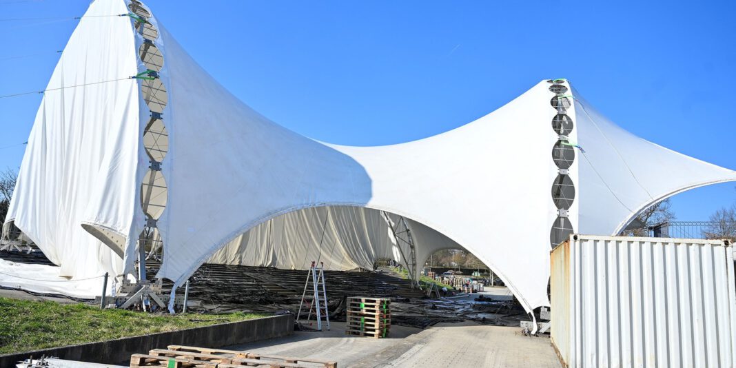 Kuppeldach über Philippsruhe wird wieder aufgebaut für die 42. Brüder Grimm Festspiele