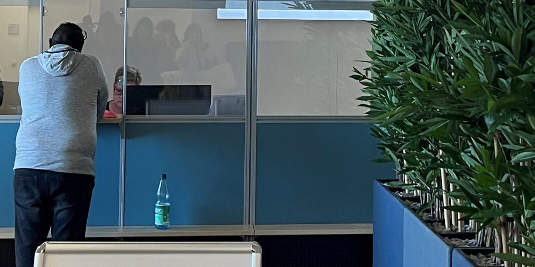 Terminvergabe soll Wartezeiten im Jobcenter Hanau verringern