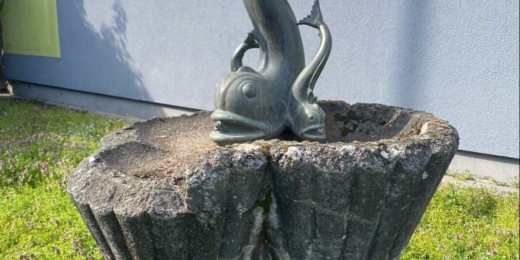 Unbekannter Künstler bei Hanauer Trinkbrunnen: Stadt bittet um Hinweise